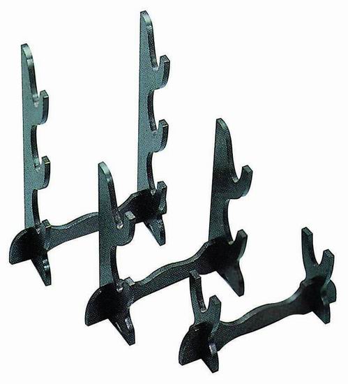 foto Stol. d�ev. stojan na samuraj. me� a pistoli